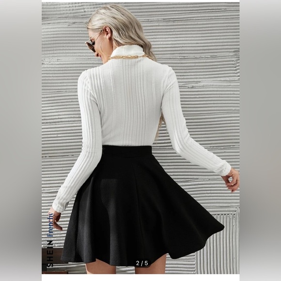 Two piece - Picture 2 of 3